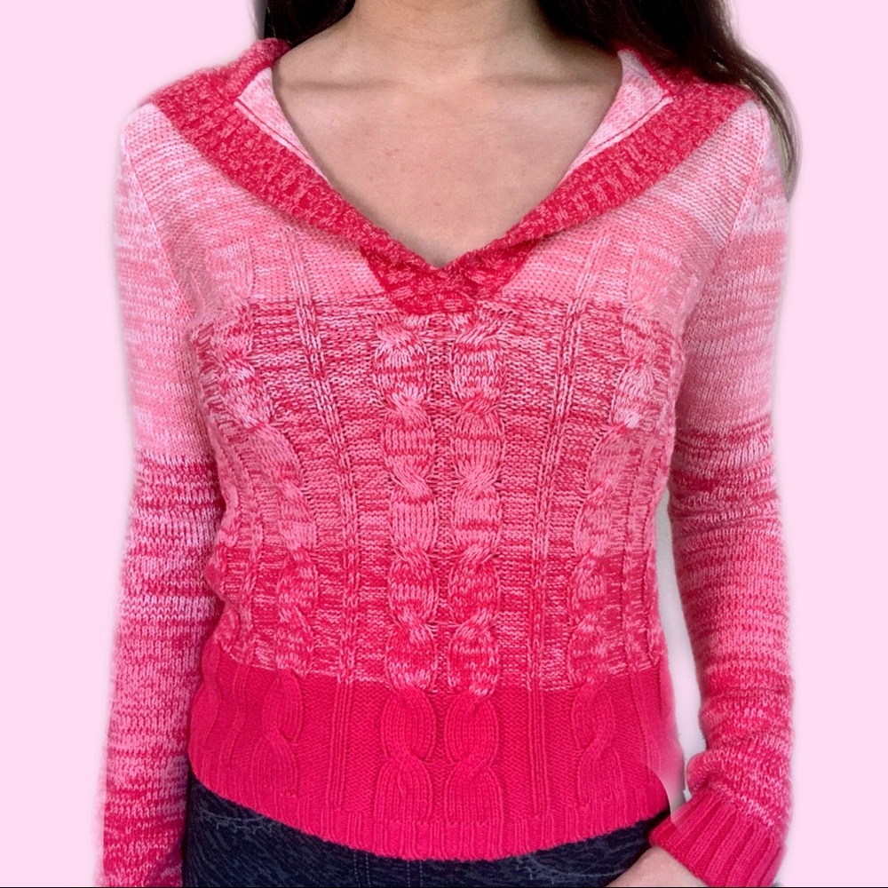 RED KNIT GRADIENT SWEATER